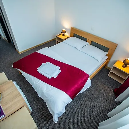 Perla Guest house *