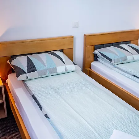 Perla Guest house *