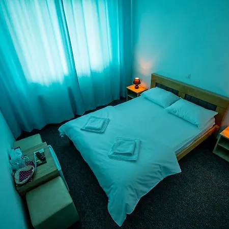 Perla Guest house *