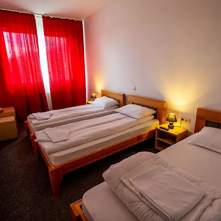 Perla Guest house *